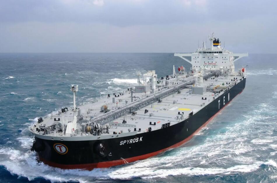 The first 40000 cubic meters medium-sized fully cooled liquefied petroleum gas ship in China was delivered in Shanghai